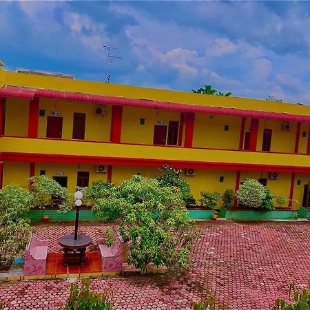 Hotel Rembulan Tebing Tinggi Exterior foto